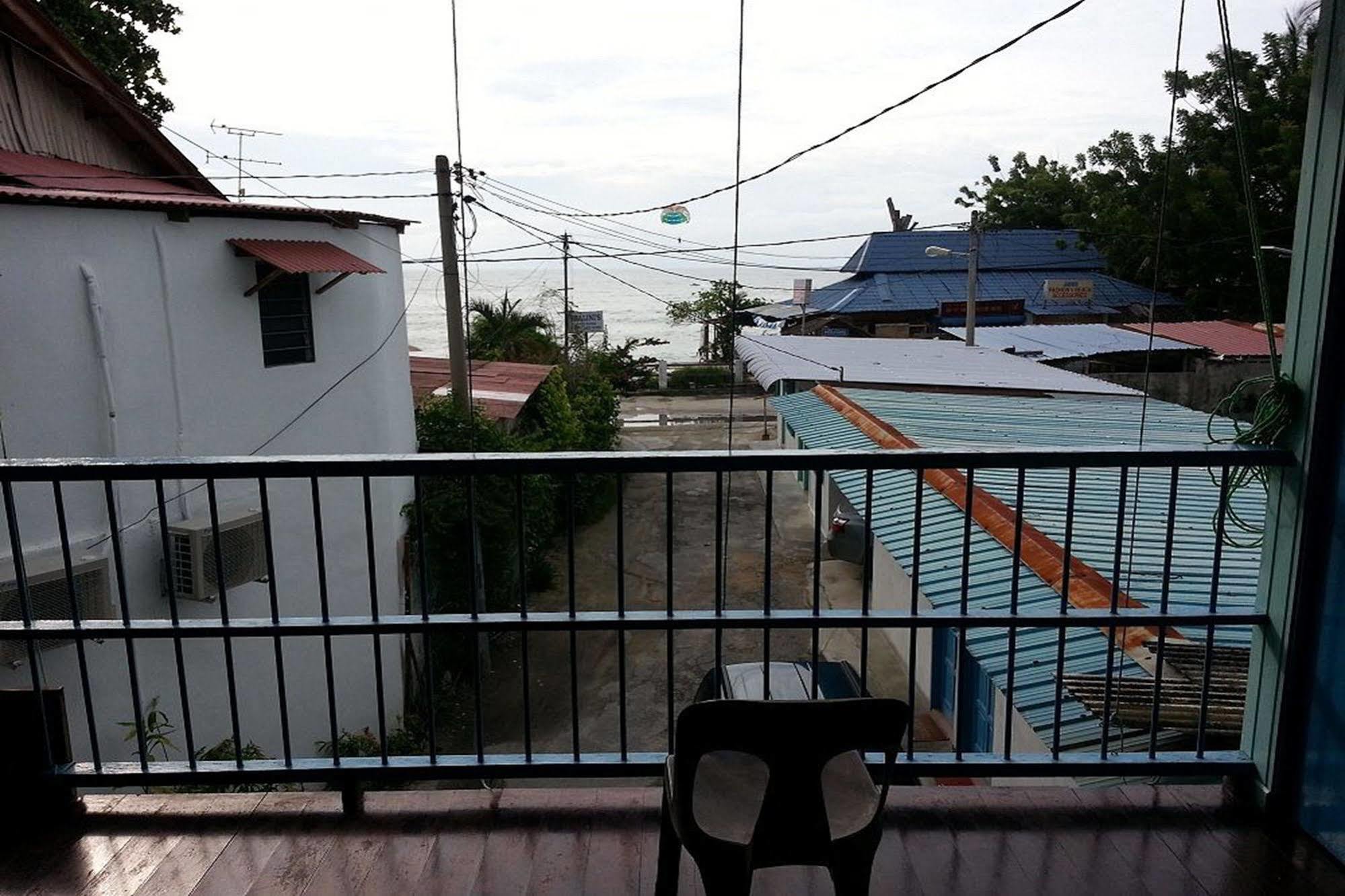 Baba'S Guest House By The Sea Batu Ferringhi Eksteriør billede